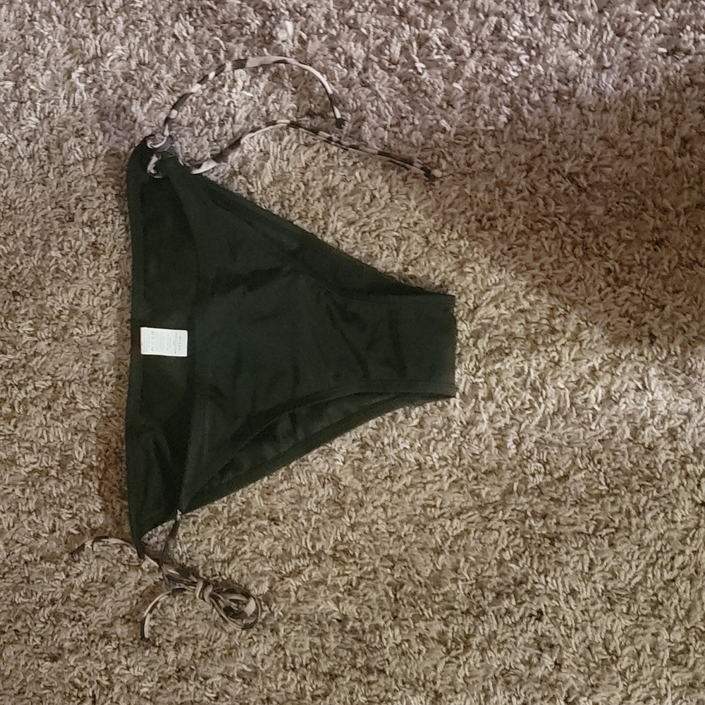 Woman's bathing suit bottoms